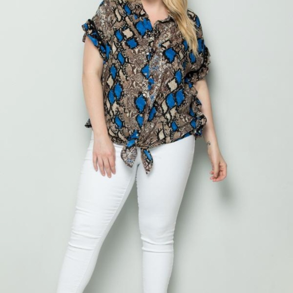 Snakeskin and bright blue! Office or Date night! Short sleeve button down.